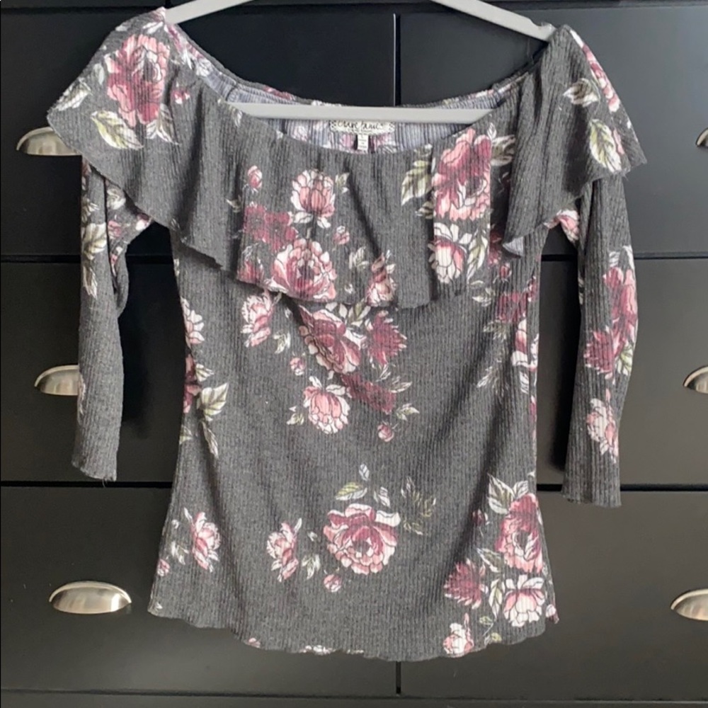 Off the shoulder shirt/sweater